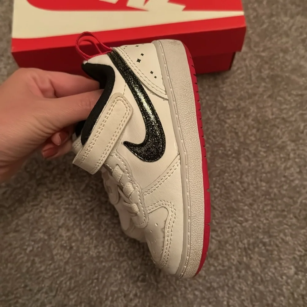 Nike Court Borough Low 2 SE